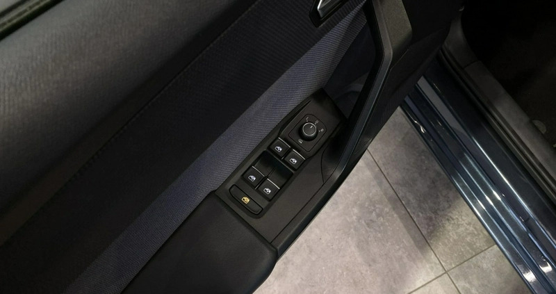 Seat Leon cena 78900 przebieg: 75900, rok produkcji 2021 z Frombork małe 232